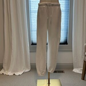 Elwood 100% organic cotton cozy White Sweatpants & babydoll cropped zip hoodie.
